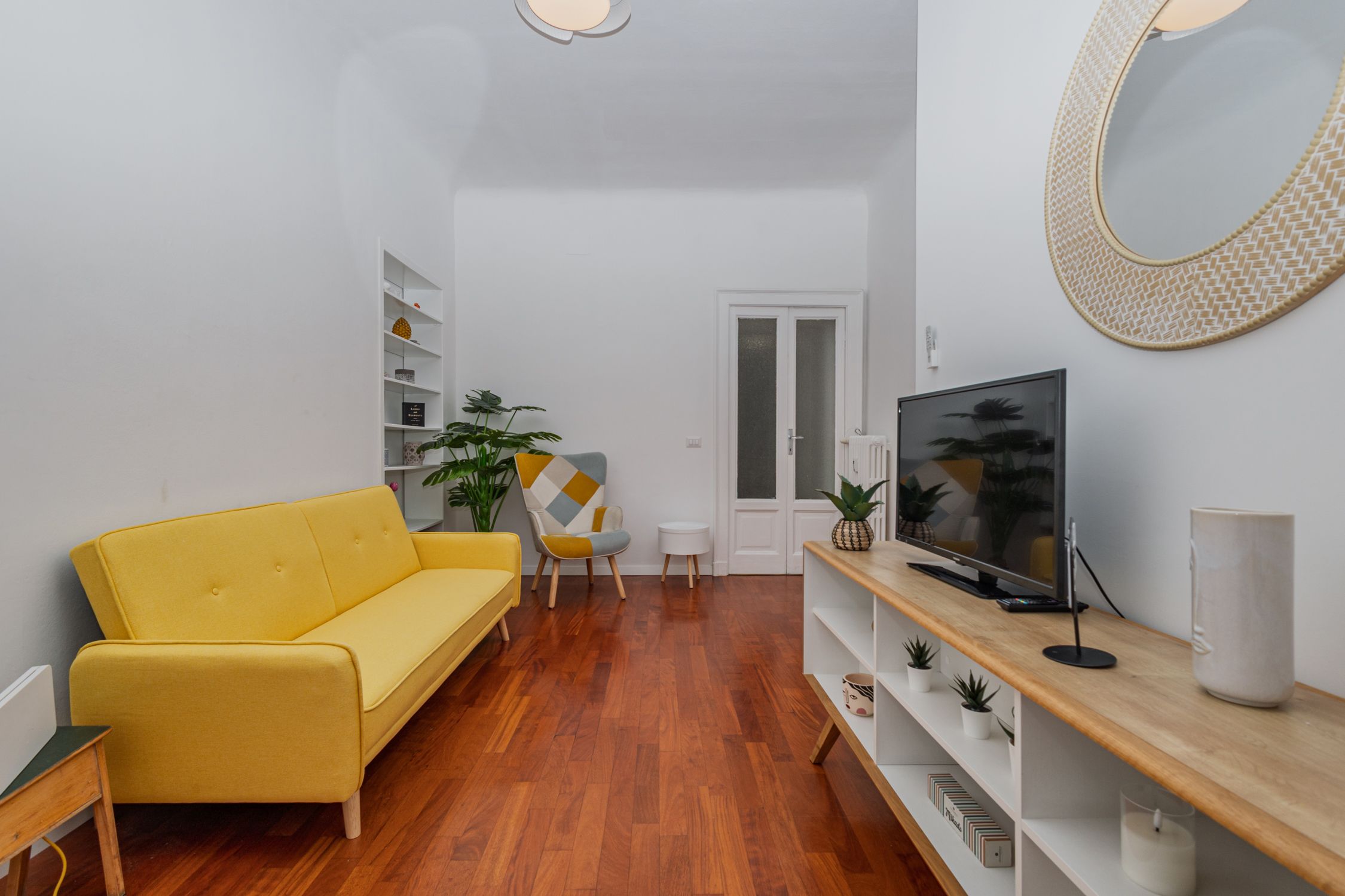 4+ room apartment in Via Francesco Guicciardini, Milano