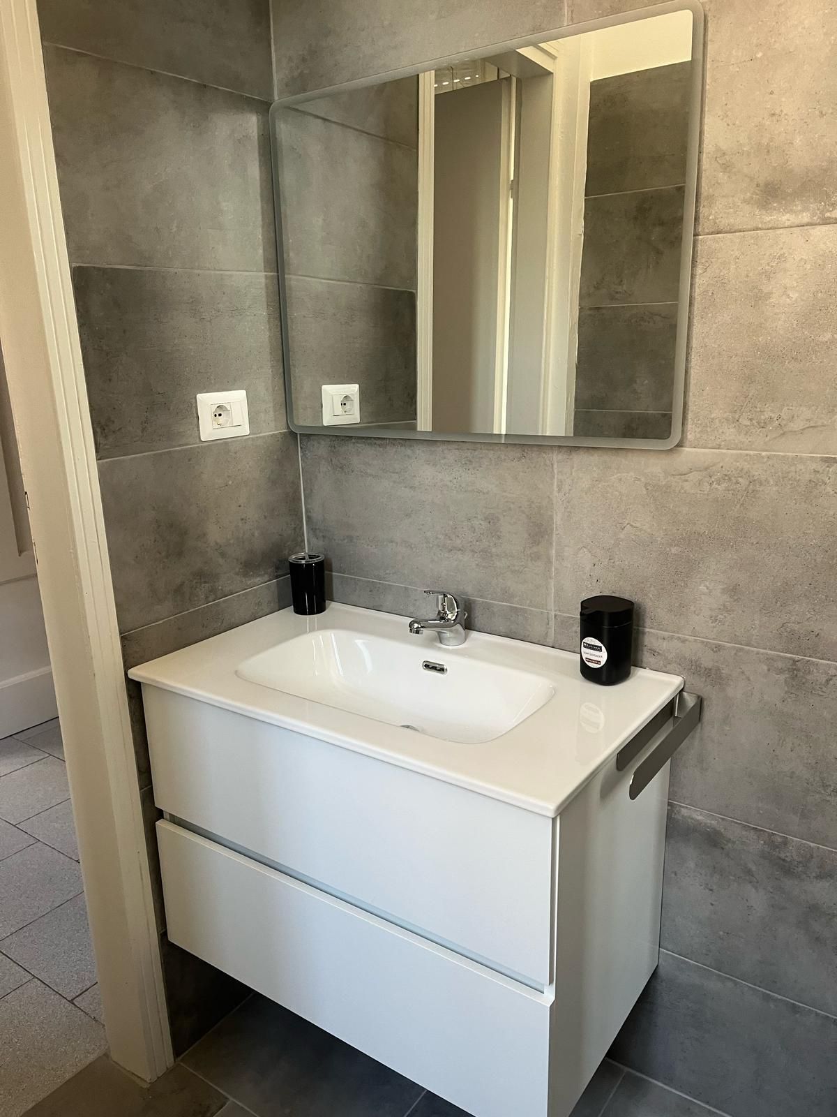 Bilocale in Via Privata Filippo Abbiati, Milano