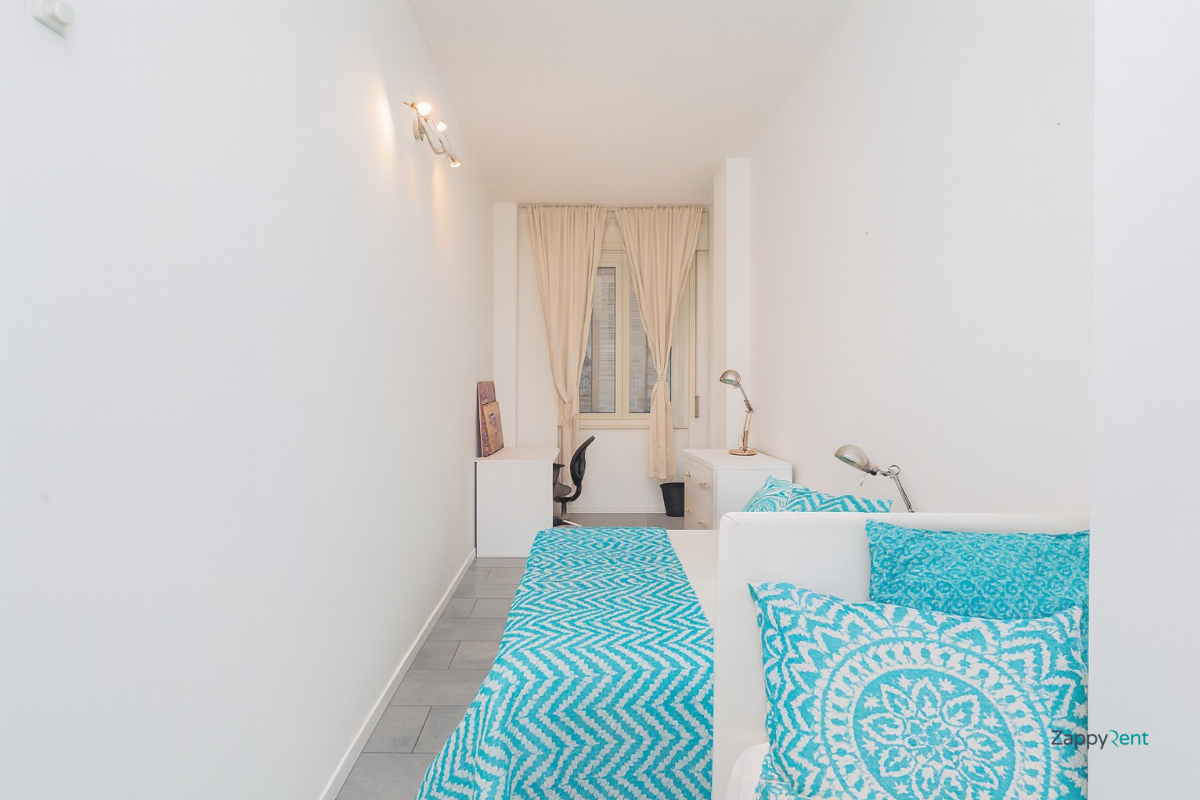 Private room in Via Felice Casati, Milano