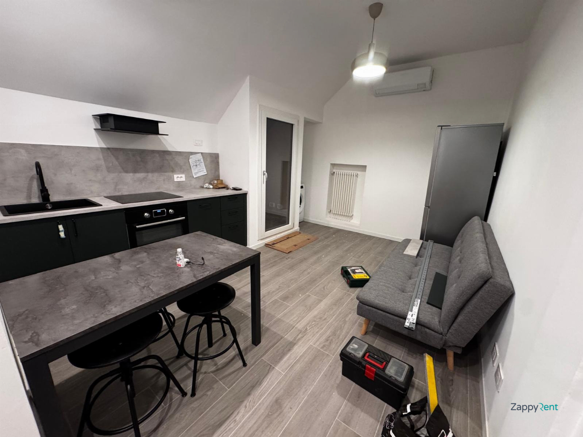 2 room apartment in Viale Renato Serra, Milano