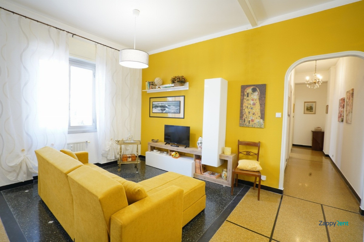 Trilocale in Via Salvo D'Acquisto, Genova
