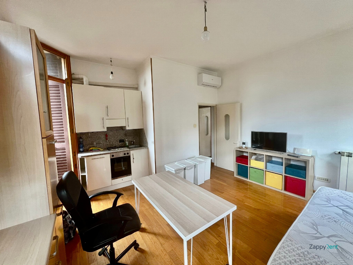 2 room apartment in Via Sorrento, Milano
