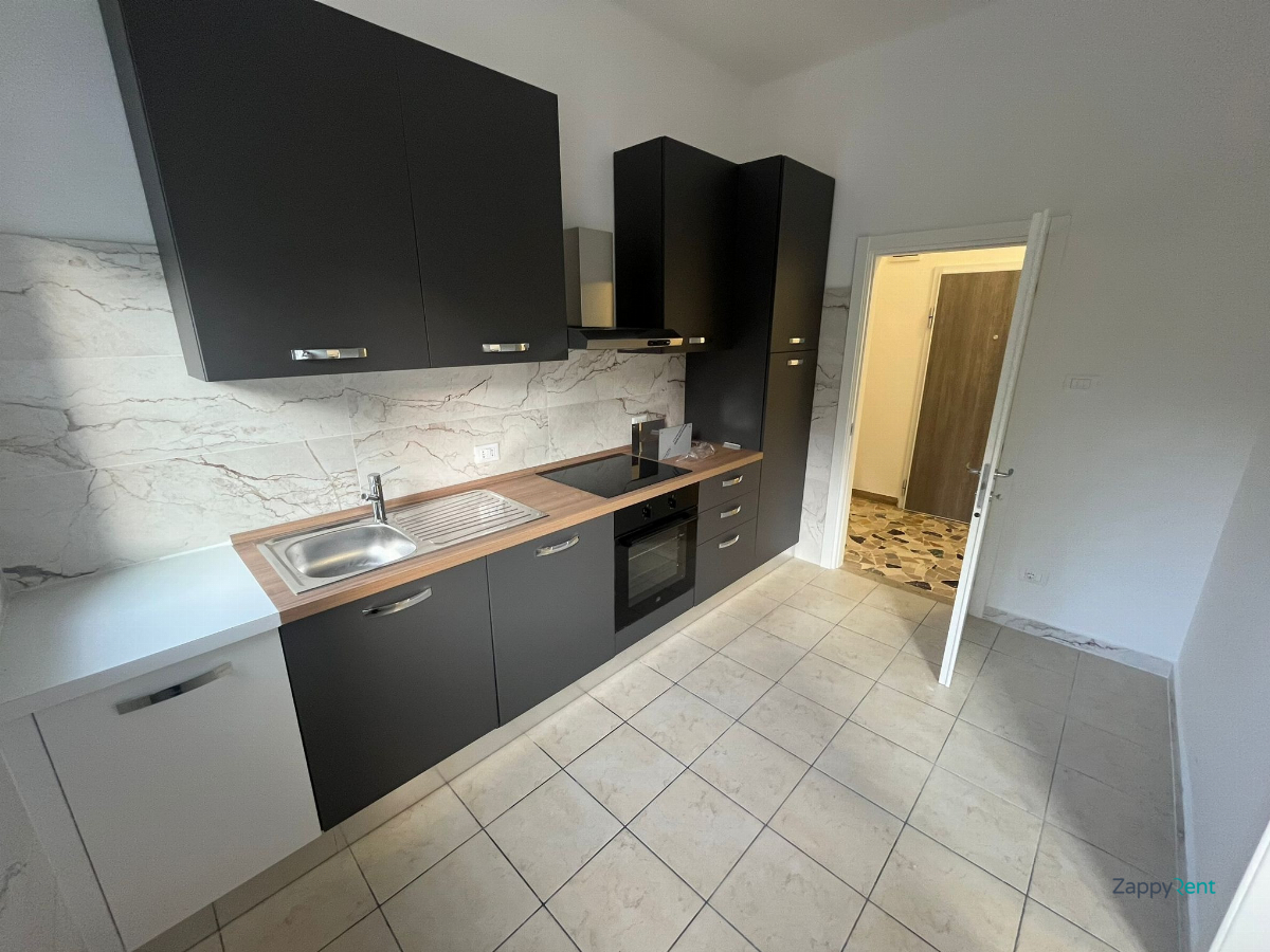 Quadrilocale o più in Via Porrettana, Bologna