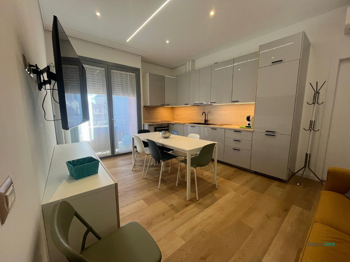 4+ room apartment in Via Crema, Milano