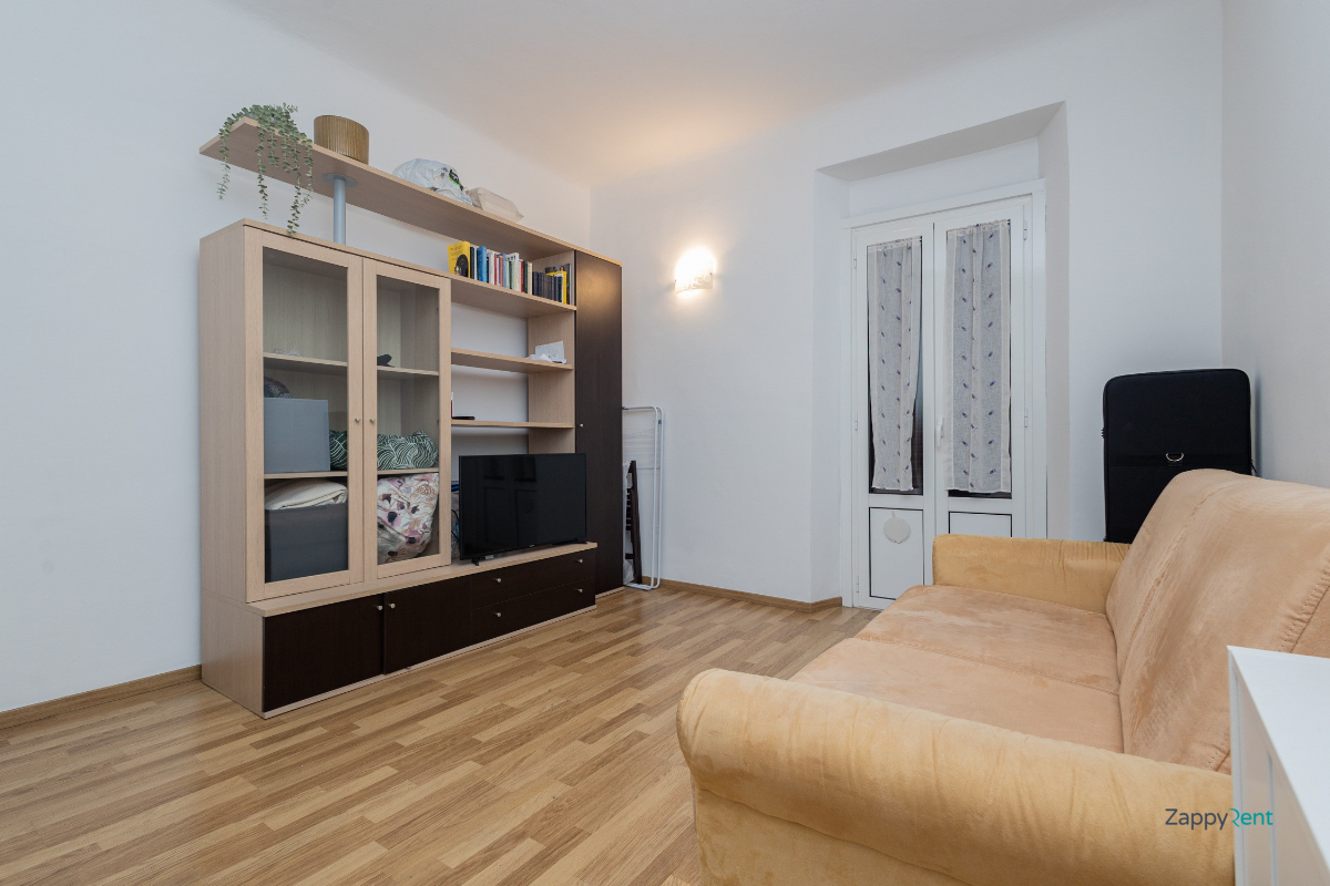 Monolocale in Via Sarzana, Milano