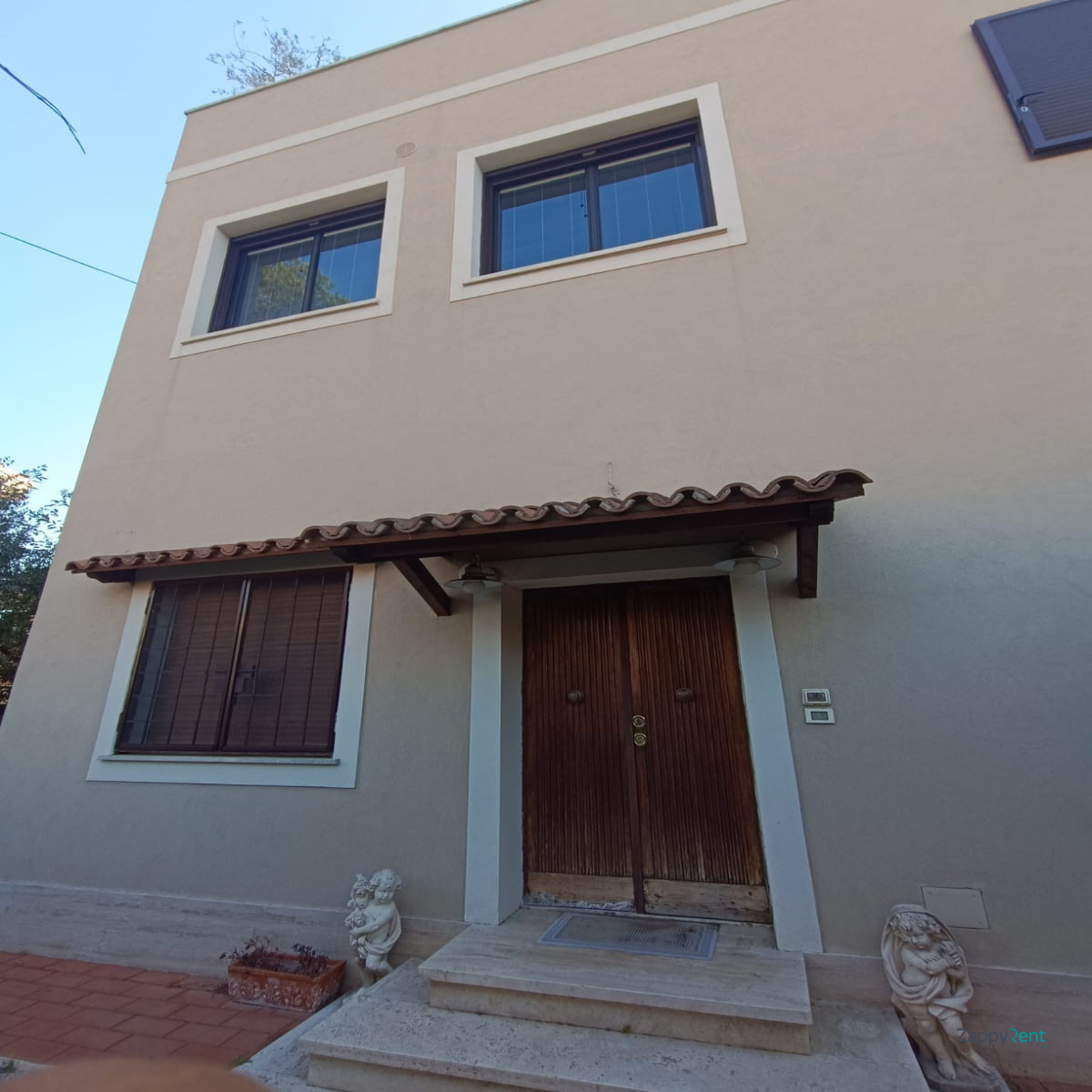 4+ room apartment in Via Siderno, Roma