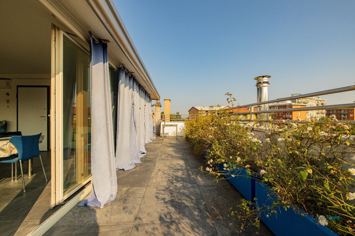 Trilocale in Via Lainate, Rho