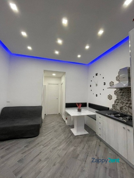 2 room apartment in Via Antonio Genovesi, Napoli