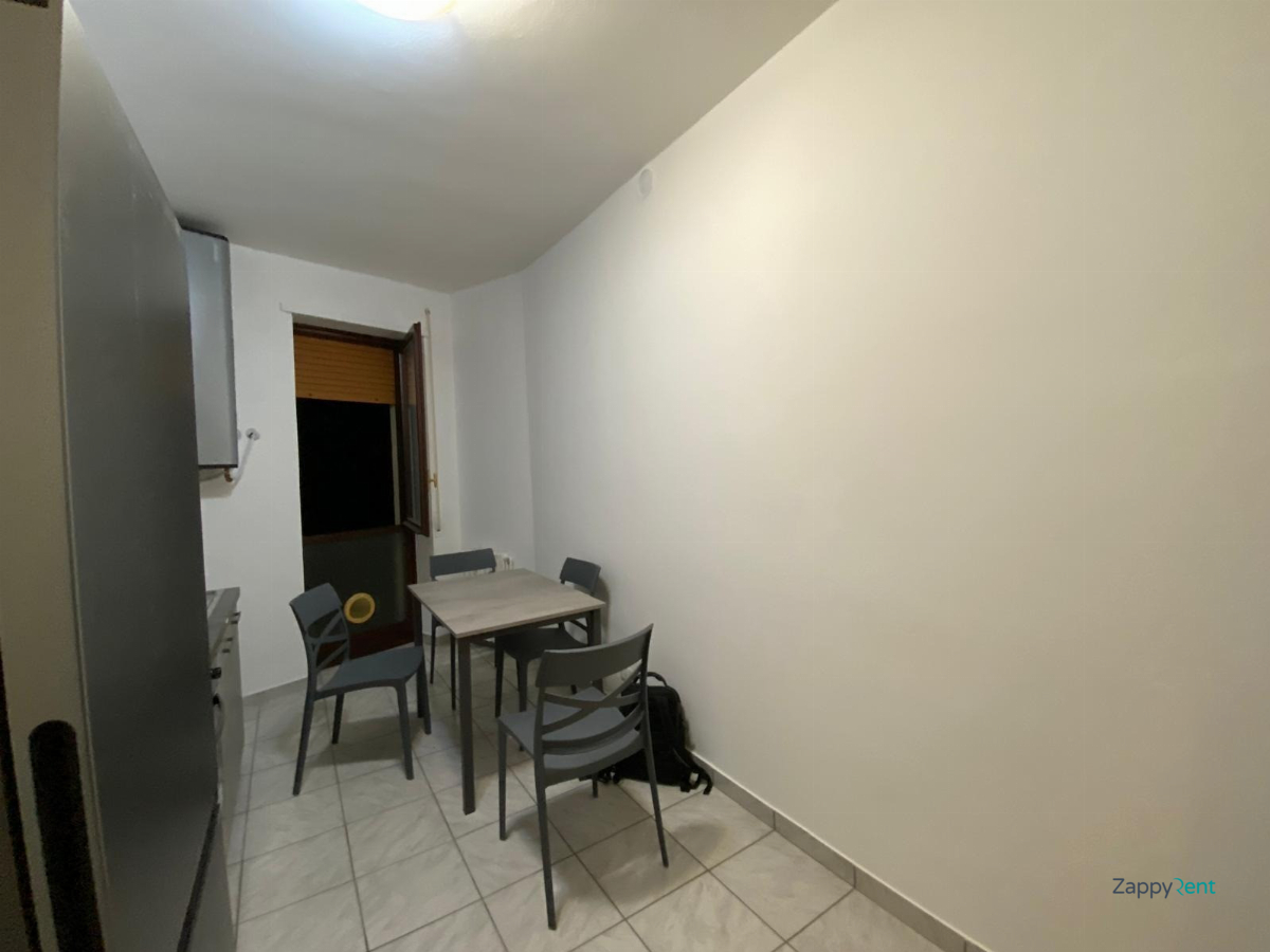 Trilocale in Piazza Francesco Carrara, Milano