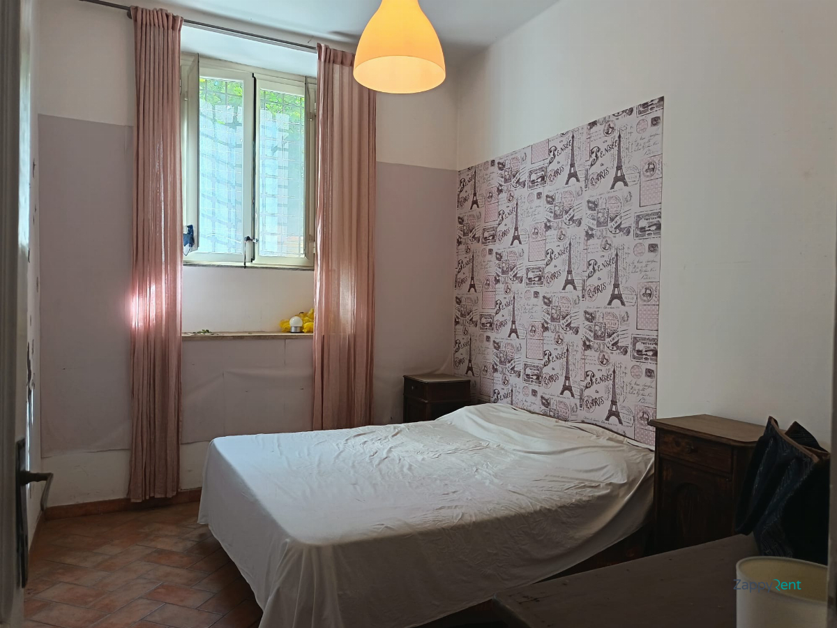 Bilocale in Via di Santa Maria Mediatrice, Roma