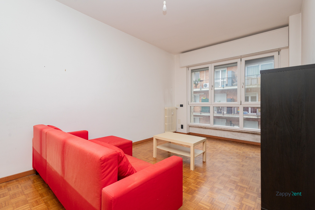 2 room apartment in Via Messina, Milano