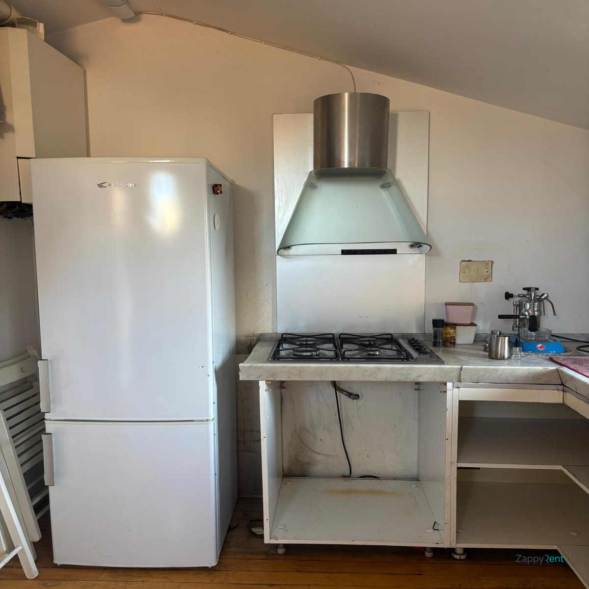 Monolocale in Via Della Grada, Bologna