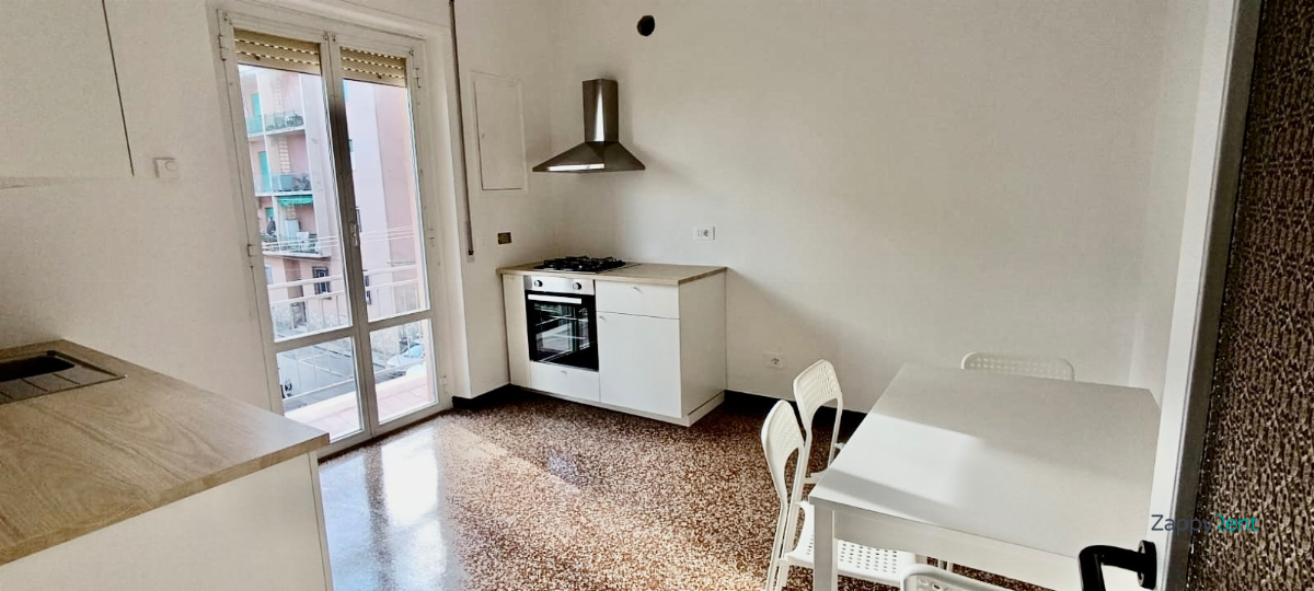 Trilocale in Corso Luigi Andrea Martinetti, Genova