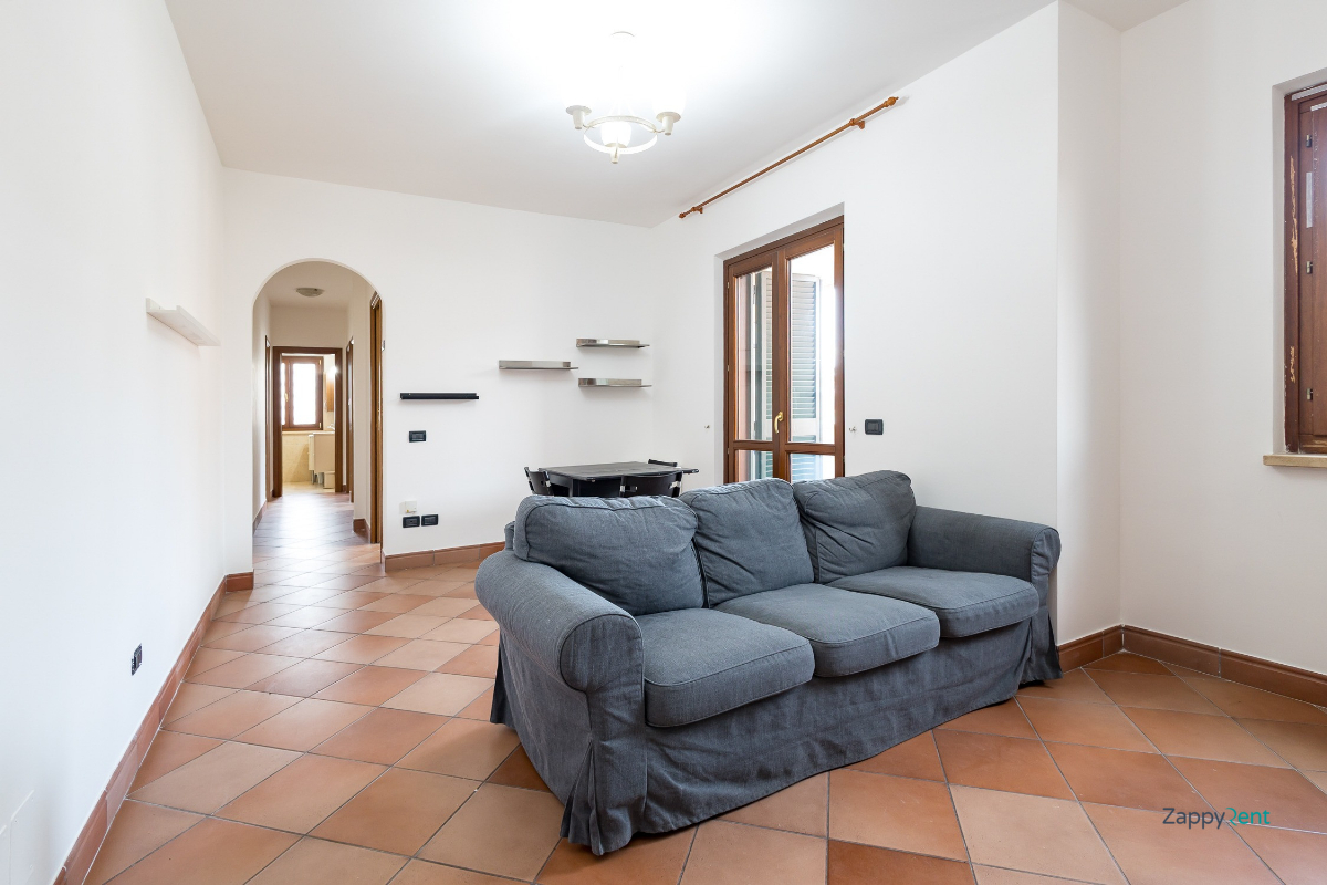 3 room apartment in Via Pomarolo, Roma