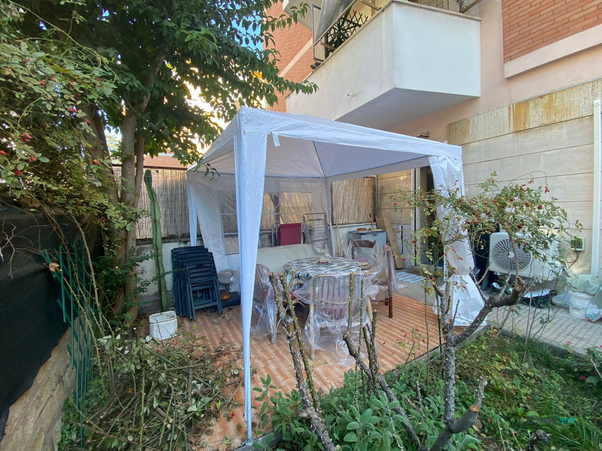 2 room apartment in Via Ubaldino Peruzzi, Roma