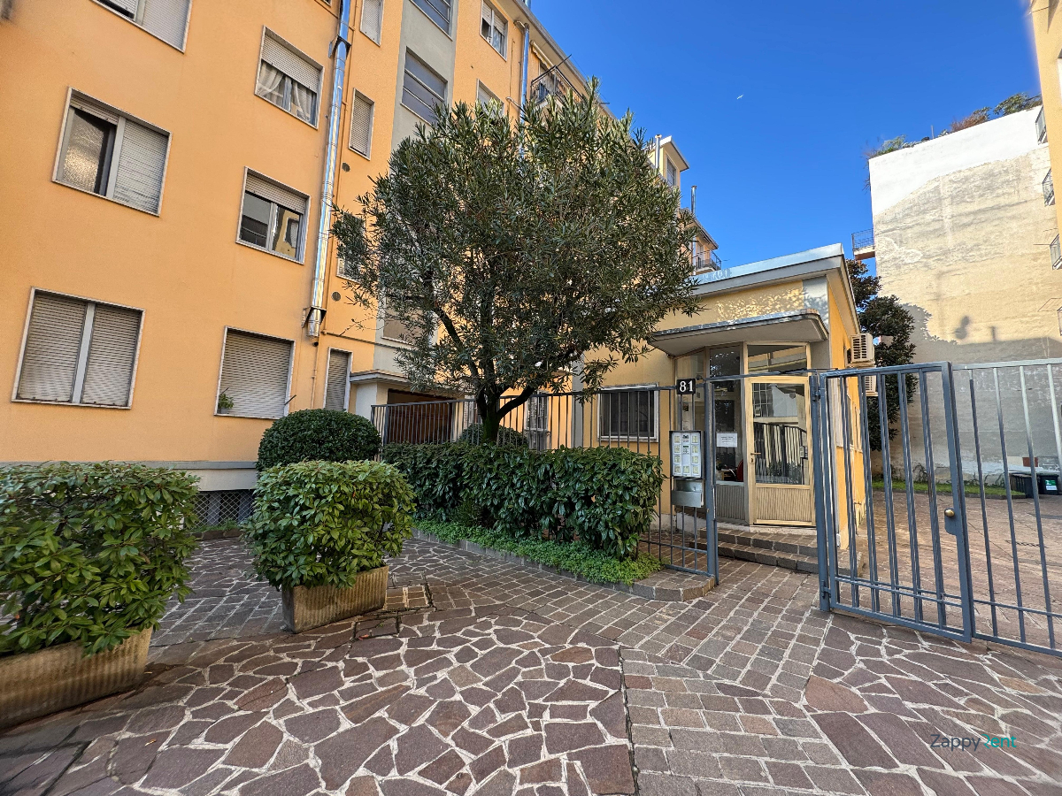 Bilocale in Via Pellegrino Rossi, Milano