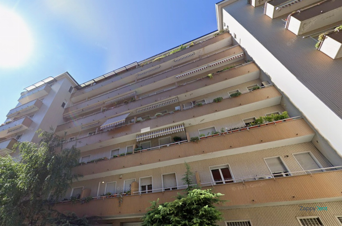 Trilocale in Viale delle Rimembranze di Greco, Milano