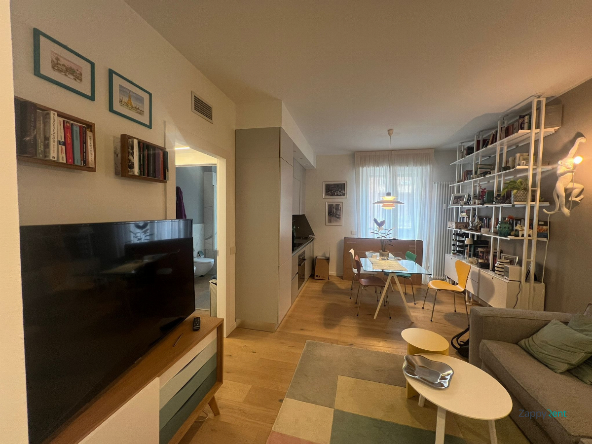 Bilocale in Via Stendhal, Milano