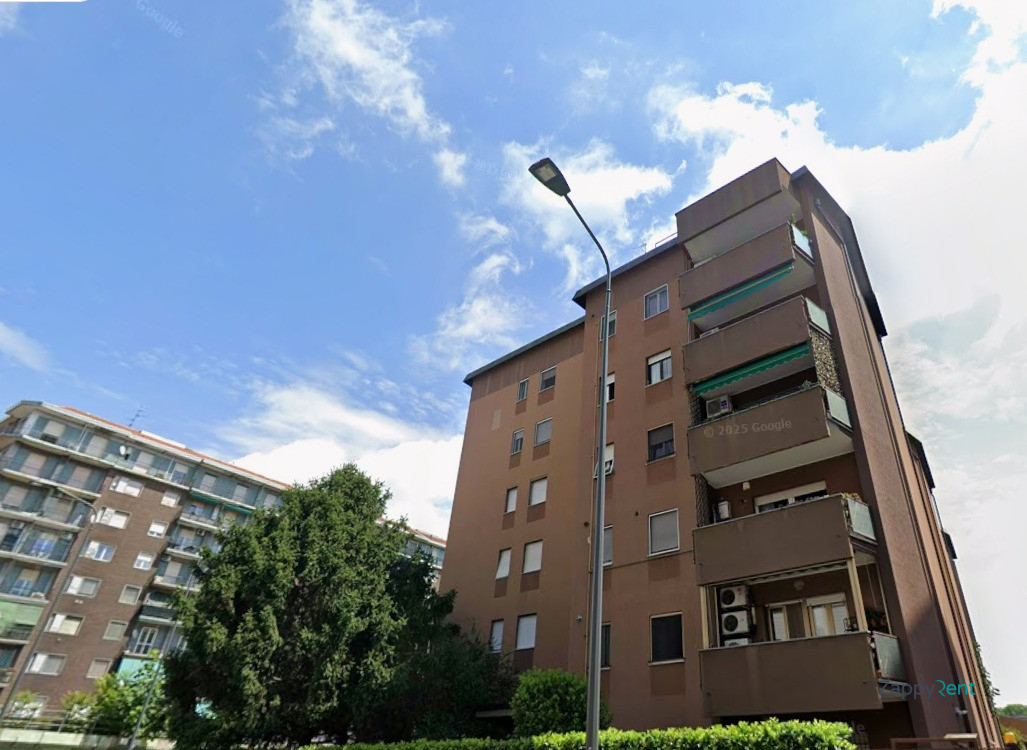 4+ room apartment in Via Giuseppe Avezzana, Milano