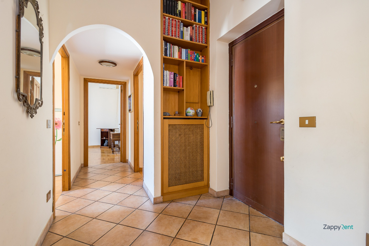 Trilocale in Via Salvatore Lo Bianco, Roma