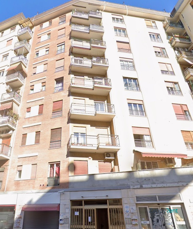 Trilocale in Via Licinio Murena, Roma