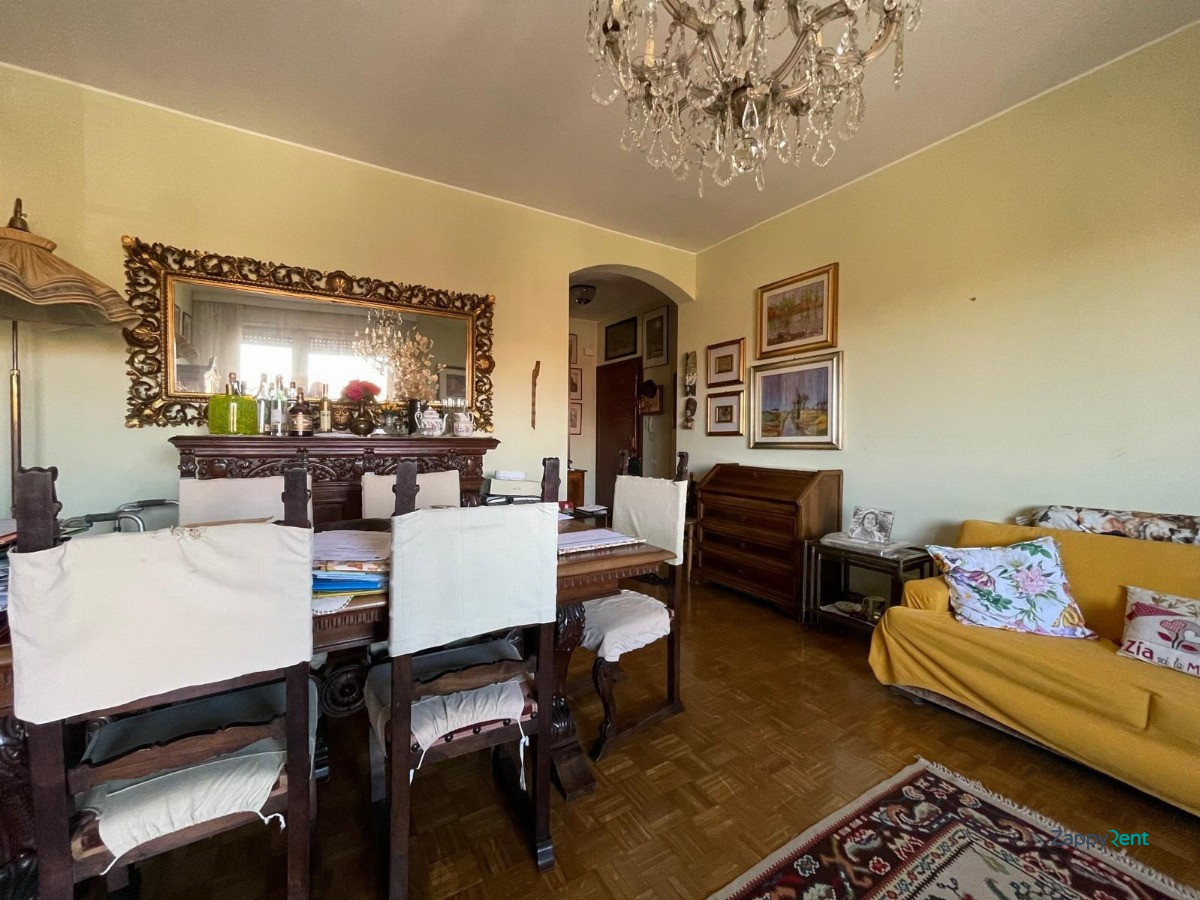 Trilocale in Via Valsesia, Milano