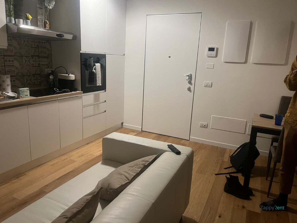 Bilocale in Piazza Melozzo da Forlì, Milano