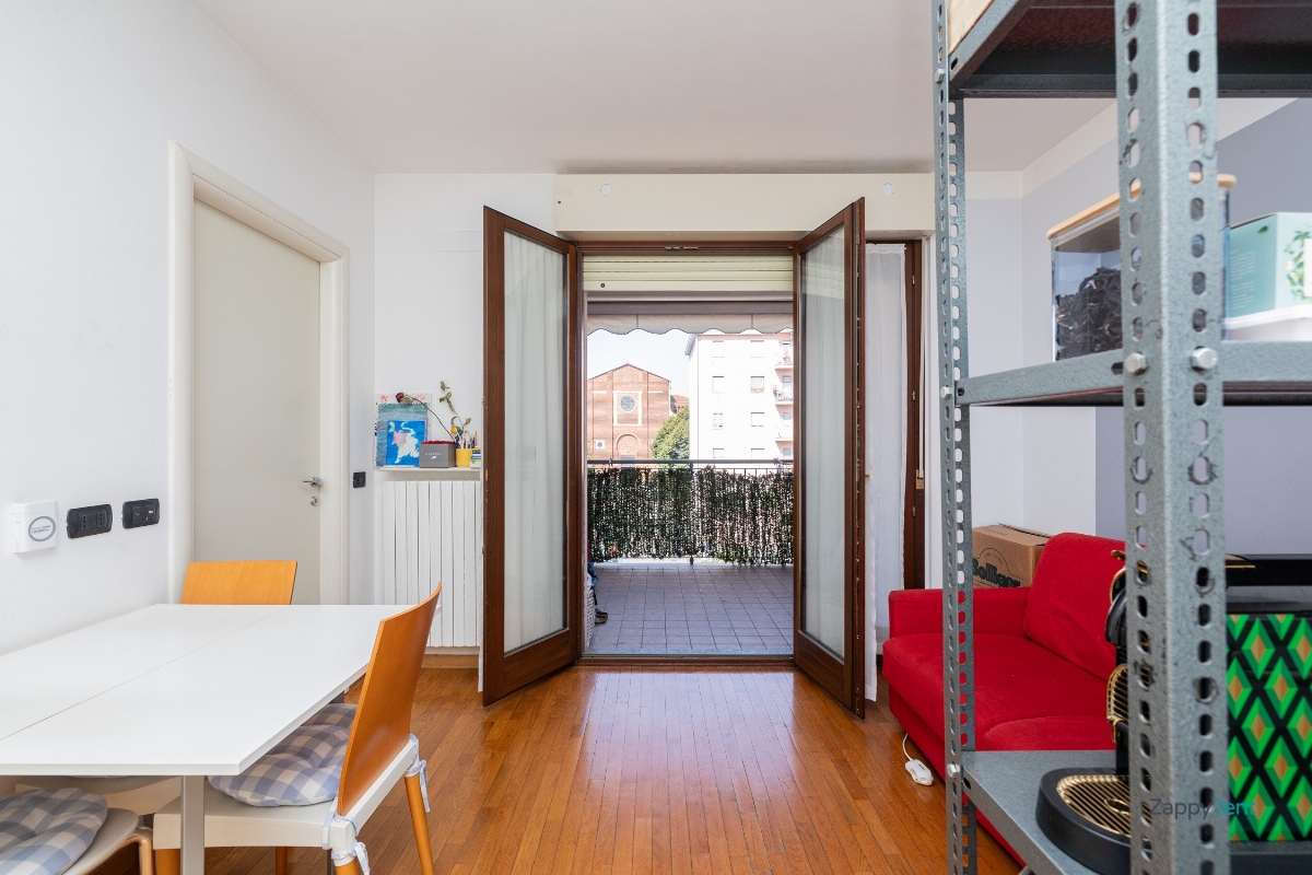 2 room apartment in Via Luigi Manzotti, Milano